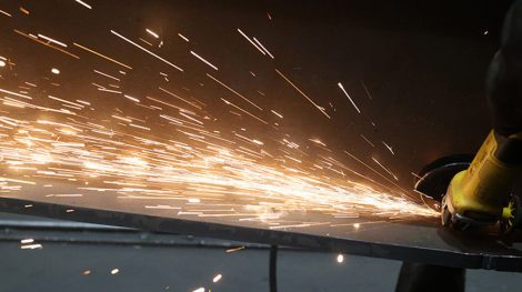 В Солигорске во время производственного обучения по сварке тяжелую травму получил несовершеннолетний