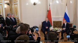Александр Лукашенко и Владимир Путин провели встречу в Санкт-Петербурге