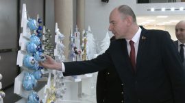 Алексей Кушнаренко поздравил участников новогоднего областного мероприятия в Солигорске с наступающими праздниками