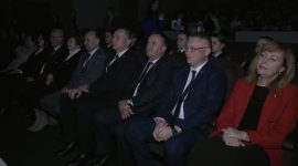 Алексей Кушнаренко поздравил участников новогоднего областного мероприятия в Солигорске с наступающими праздниками