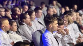 Алексей Кушнаренко поздравил участников новогоднего областного мероприятия в Солигорске с наступающими праздниками