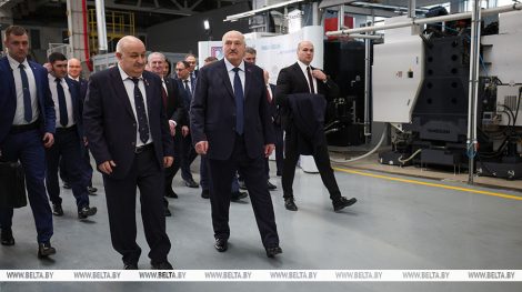 Лукашенко поставил задачу перед белорусской микроэлектронной промышленностью
