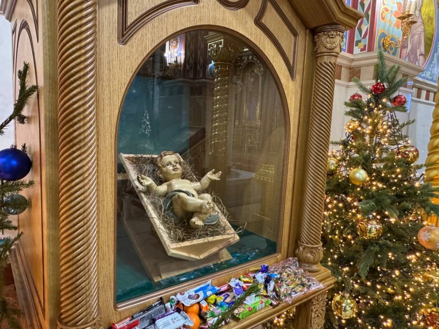 Православные верующие готовятся встретить Рождество Христово