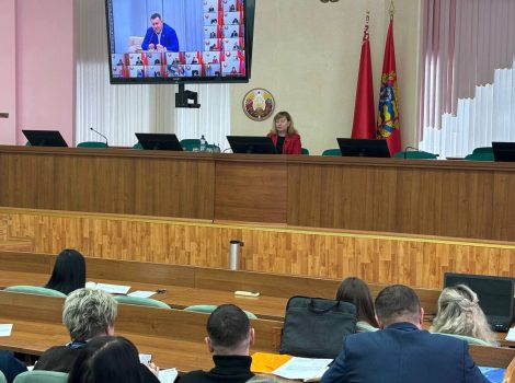 Политический обозреватель Евгений Пустовой: отношение центра к регионам говорит о качестве страны