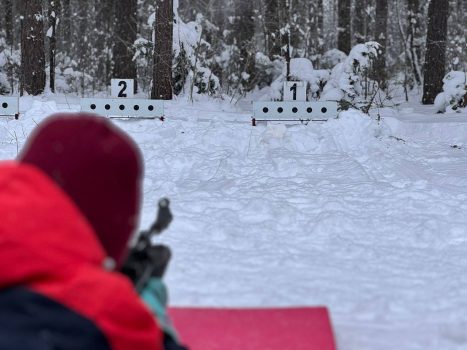 Турнир по биатлону «Снежный снайпер» стартовал в Солигорске