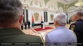 Торжественная церемония вручения государственных наград и генеральских погон офицерам силового блока