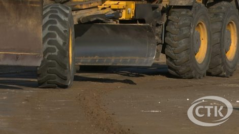 В Солигорском районе продолжается масштабный «Весенний марафон» по приведению в порядок дорог