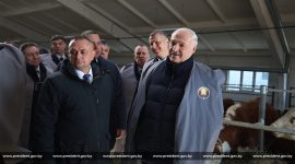 Александр Лукашенко совершил рабочую поездку в Дрибинский район Могилевской области