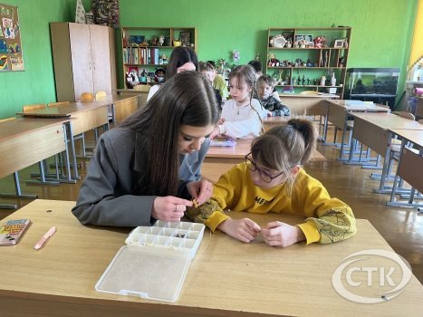 Спорт, творчество и активности. Чем заняты школьники на каникулах?