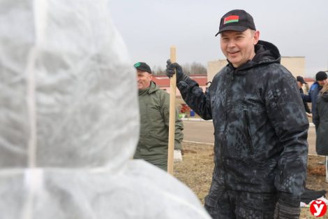 Трудовой десант на ОАО «Нестановичи-Агро» возглавил губернатор Минщины