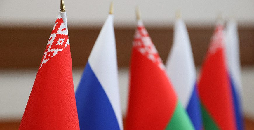 Лукашенко и Путин обменялись поздравлениями с Днем единения народов Беларуси и России