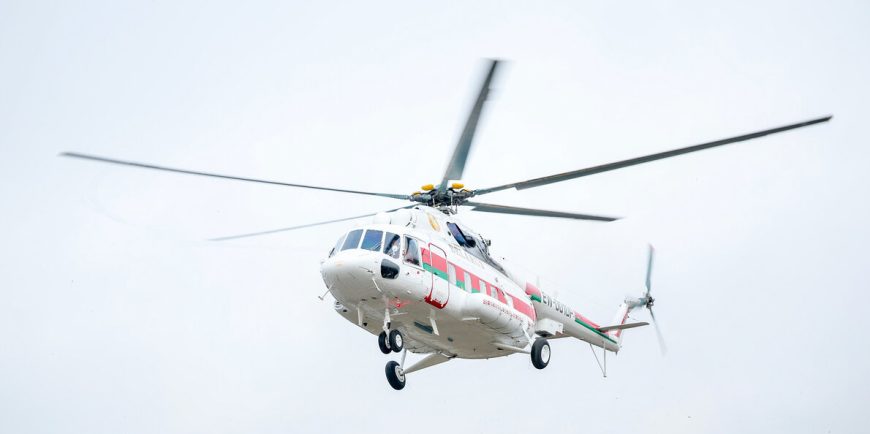 Президент с борта вертолета проинспектировал ход посевной в Минской области