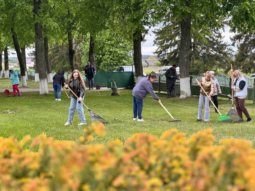 Ростовые куклы, музыка и чай! Субботники на Солигорщине пройдут весело и с пользой для родного края
