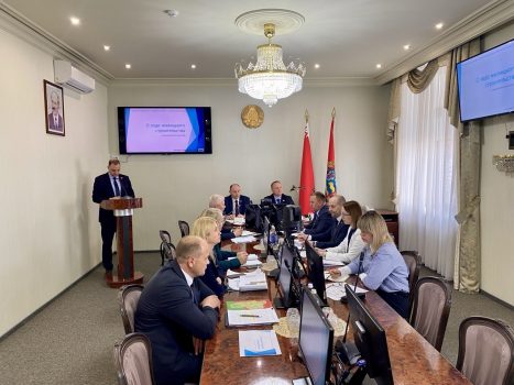"Задание – напряженное". Ход жилого строительства обсудили в Минском облисполкоме