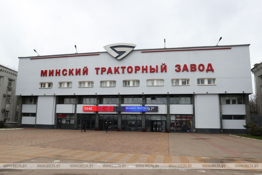 Минский тракторный завод ежегодно поставляет в Азербайджан не менее 700 единиц техники