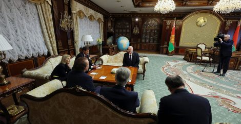 Александр Лукашенко проводит встречу с Франклином Грэмом - президентом и генеральным директором Евангелистской ассоциации Билли Грэма