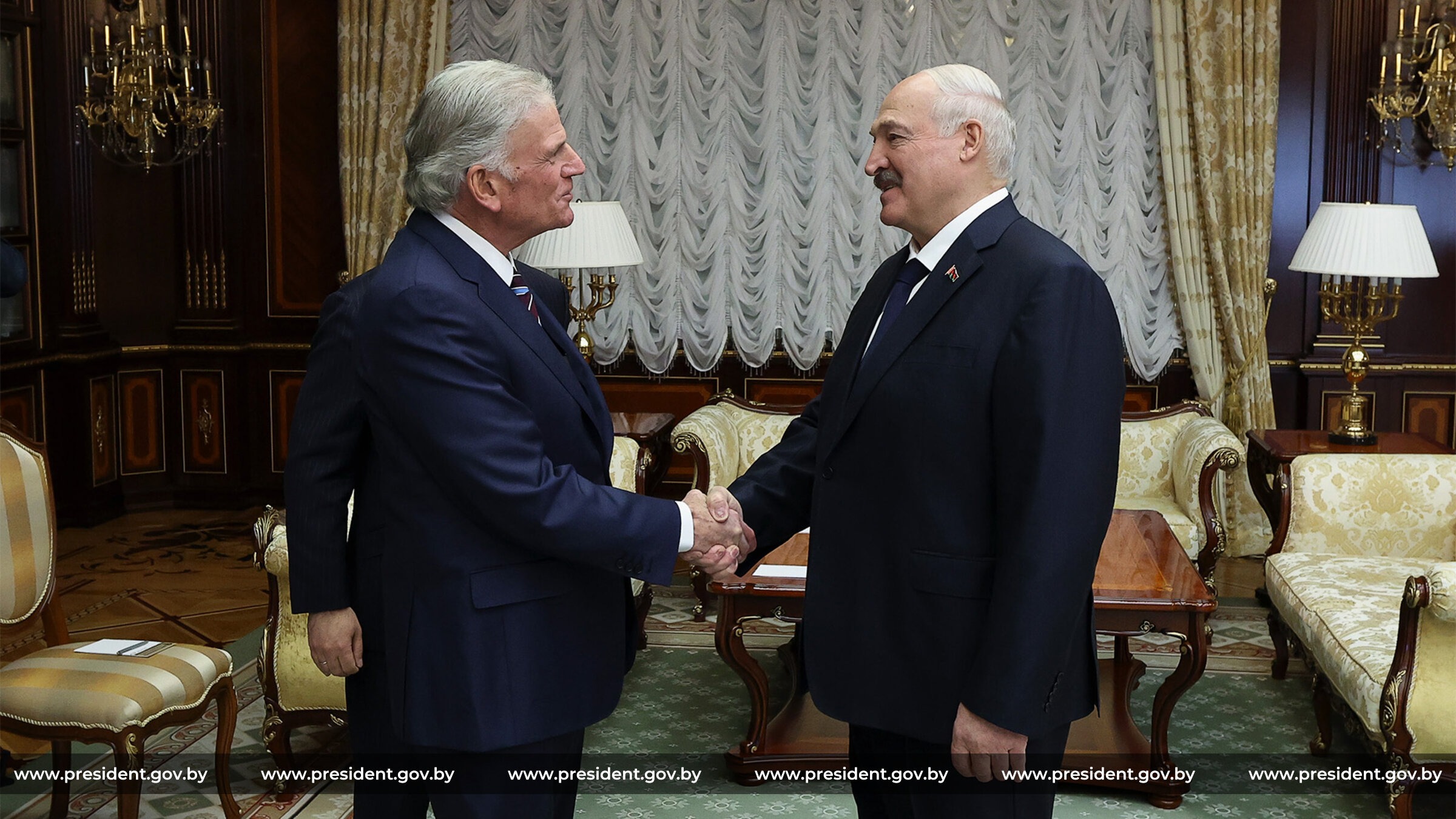 Александр Лукашенко проводит встречу с Франклином Грэмом - президентом и генеральным директором Евангелистской ассоциации Билли Грэма