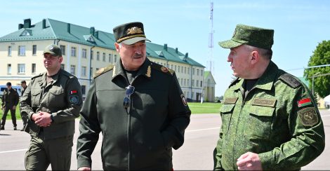 Александр Лукашенко прибыл в ракетную бригаду Вооруженных Сил в Осиповичском районе
