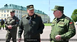 Александр Лукашенко прибыл в ракетную бригаду Вооруженных Сил в Осиповичском районе