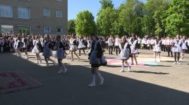 Прощай, школа! Сегодня для выпускников 11-х классов средней школы №4 г. Солигорска прозвенел последний звонок