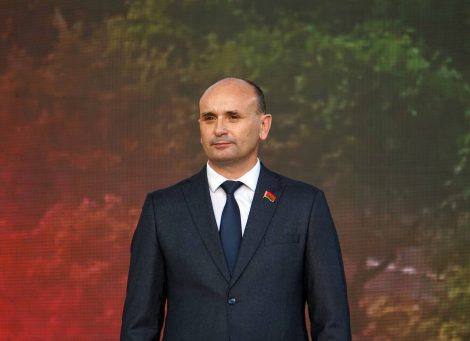 Анатолий Лодыга поздравил солигорчан с Днем Победы