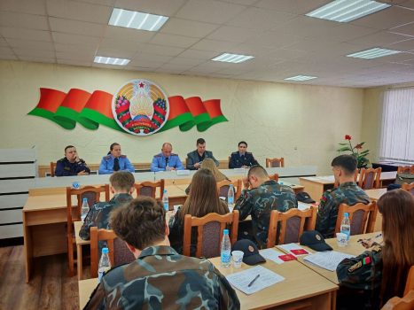 Месяцы упорного труда. Воспитанники военно-патриотического клуба "Орлы" Солигорского РОВД сдали итоговые испытания