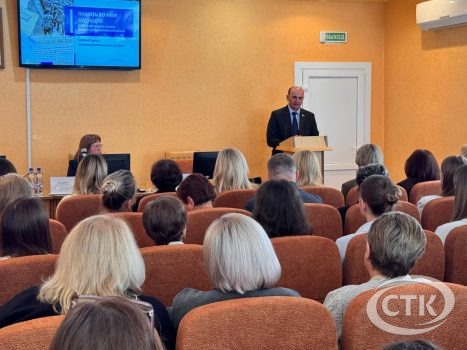 Единый День информирования с участием председателя Солигорского райисполкома прошел в Центре гигиены и эпидемиологии. Анатолий Лодыга встретился с коллективом