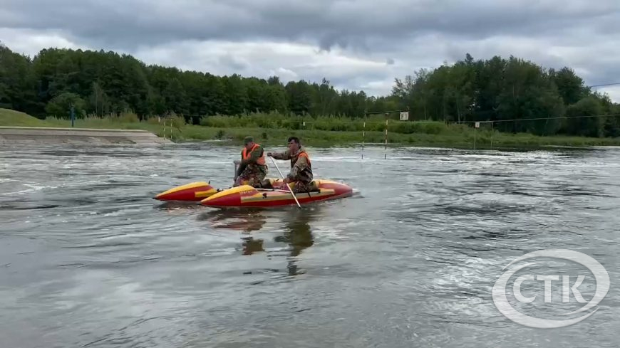 100 участников собрали ежегодные районные соревнования по водному туризму