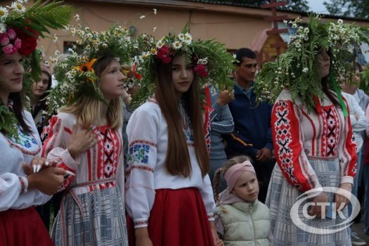В Ананчицах прошло Купалье: танцы, костры, песни, венки — как это было, показываем в нашем фоторепортаже