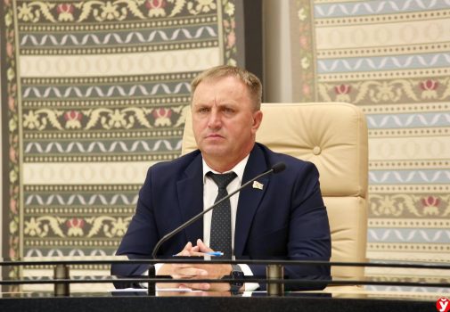 Как идет уборочная на Минщине? Губернатор доложил Президенту