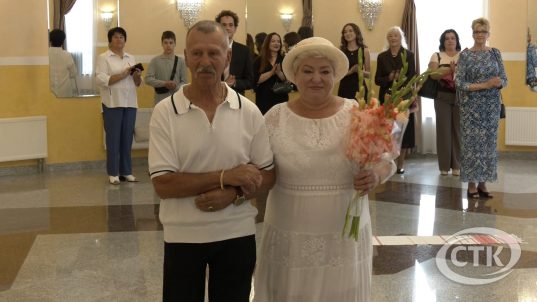 50 лет в любви: ещё одна солигорская пара отметила золотую свадьбу