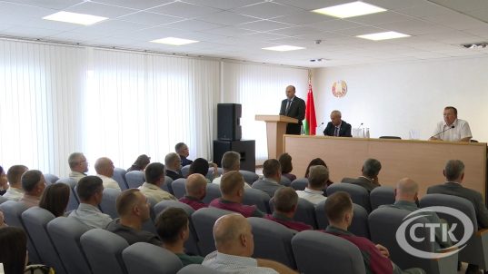 АДІ. Экалагічная культура: Анатоль Ладыга сустрэўся з калектывам 2РУ