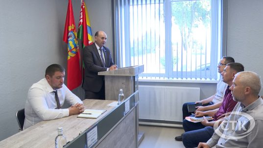 Кіраўнік раена сустрэўся с калектывам ПМК-79. Якія пытанні цікавілі работнікаў?