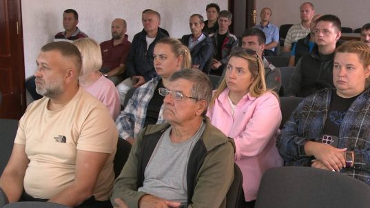В рамках Единого Дня информирования с работниками Солигорского ПМС встретилась Алла Калеева