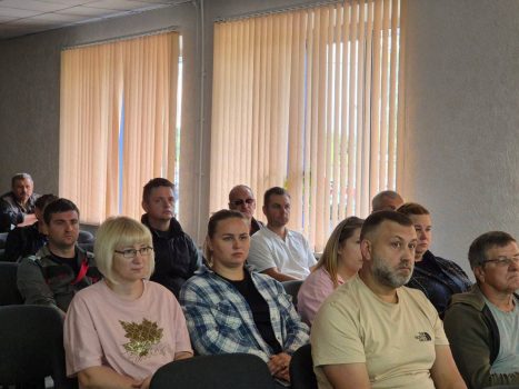 В рамках Единого Дня информирования с работниками Солигорского ПМС встретилась Алла Калеева