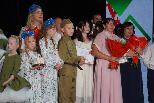 "Семьей года" Минской области стала многодетная семья из Колодищей