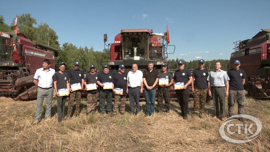 В районе продолжают чествовать тружеников села