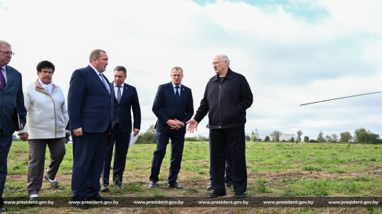 Президент совершают рабочую поездку в Шкловский район Могилевской области