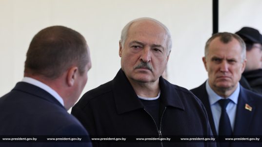 Президент совершает рабочую поездку в Шкловский район Могилевской области