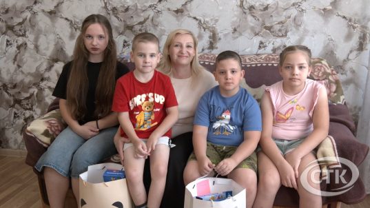 Депутаты поздравили семью Шумак с началом учебного года