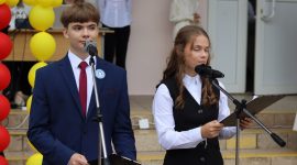 Торжественные линейки, посвященные 1 сентября, прошли в школах Солигорщины. Фоторепортаж