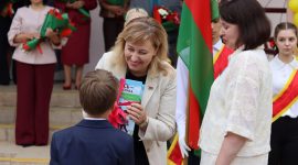 Торжественные линейки, посвященные 1 сентября, прошли в школах Солигорщины. Фоторепортаж
