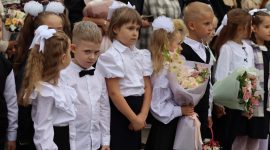 Торжественные линейки, посвященные 1 сентября, прошли в школах Солигорщины. Фоторепортаж