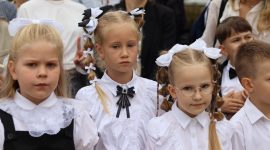 Торжественные линейки, посвященные 1 сентября, прошли в школах Солигорщины. Фоторепортаж