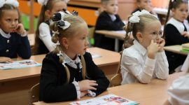 Торжественные линейки, посвященные 1 сентября, прошли в школах Солигорщины. Фоторепортаж