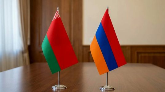 Александр Лукашенко от имени белорусского народа и себя лично поздравил народ Армении с национальным праздником - Днем Независимости