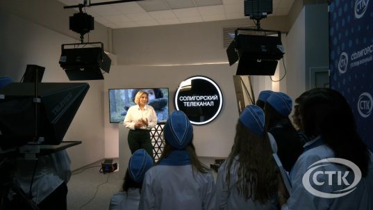 От юнкора до диктора: школьники Солигорщины познакомились с работой телеканала