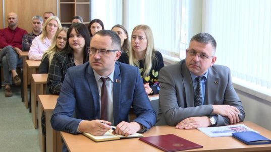 В рамках Единого дня информирования Анатолий Лодыга встретился с коллективом УП «Калийпроект»