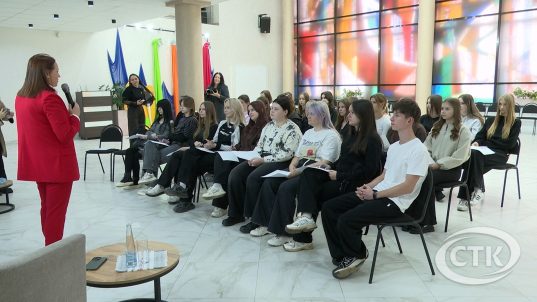 «Тэрыторыя росту» ў Салігорску: са студэнтамі казалі пра каханне, сям'ю і страхі